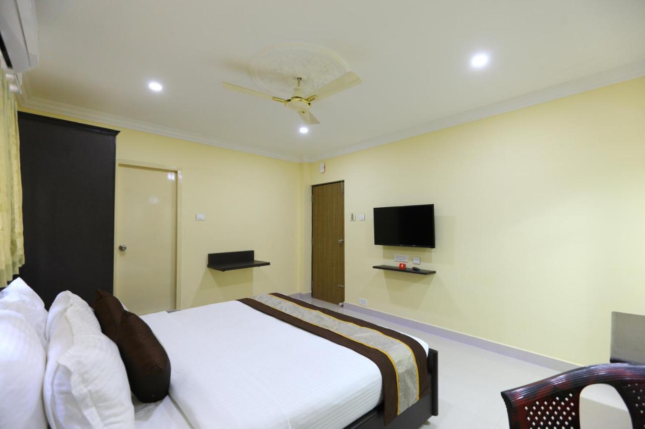 Hotel Salbala - Near Airport Csennai Kültér fotó